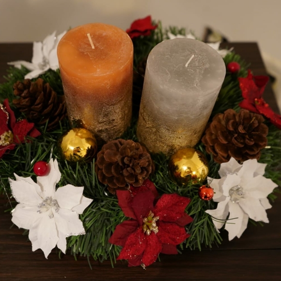 Holiday Candle centerpiece - Picture 2 of 4